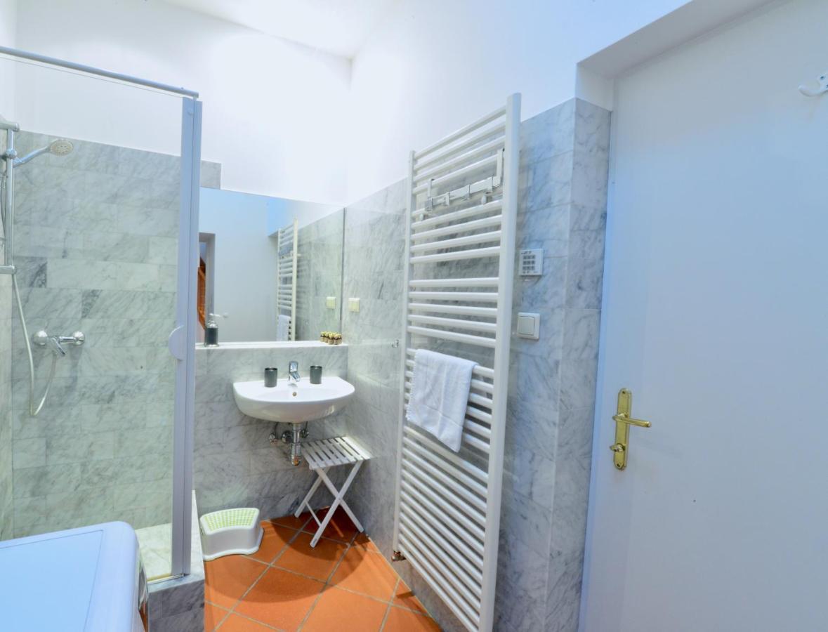 Spacious Flat With Panoramic View Vienne Extérieur photo